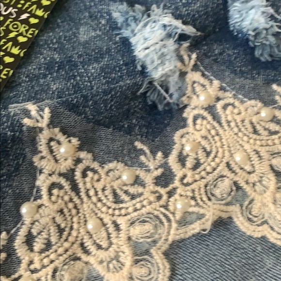 NWT Jean shorts with lace - Picture 2 of 4